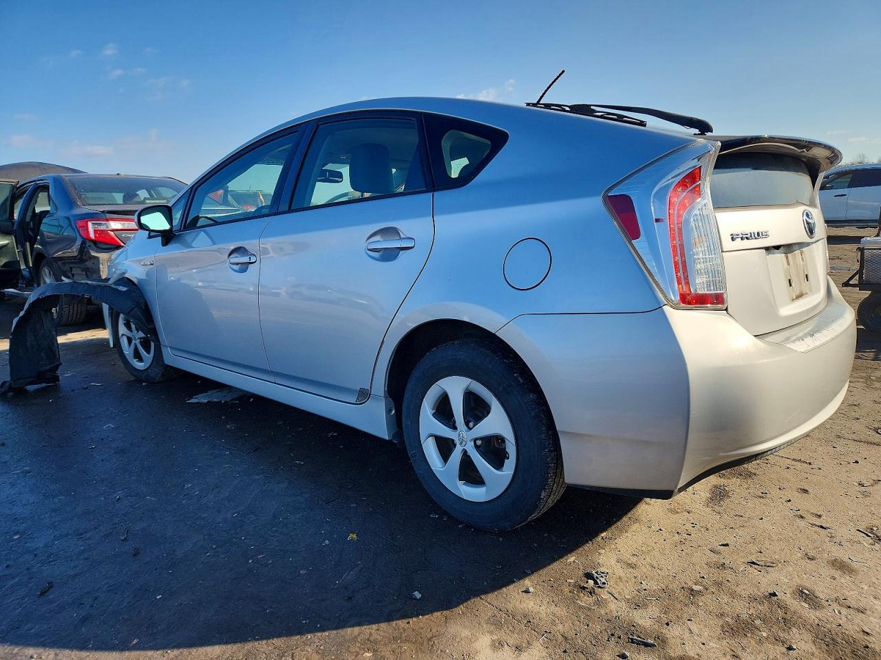 2012 TOYOTA PRIUS photo 2