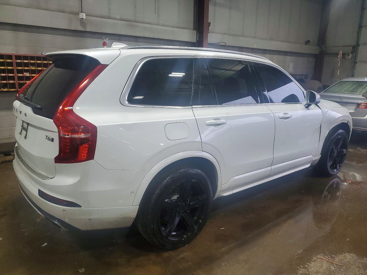 2016 VOLVO XC90 T6 photo 3