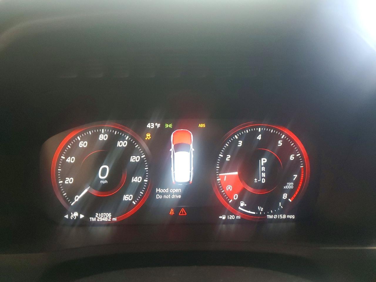 2016 VOLVO XC90 T6 photo 9