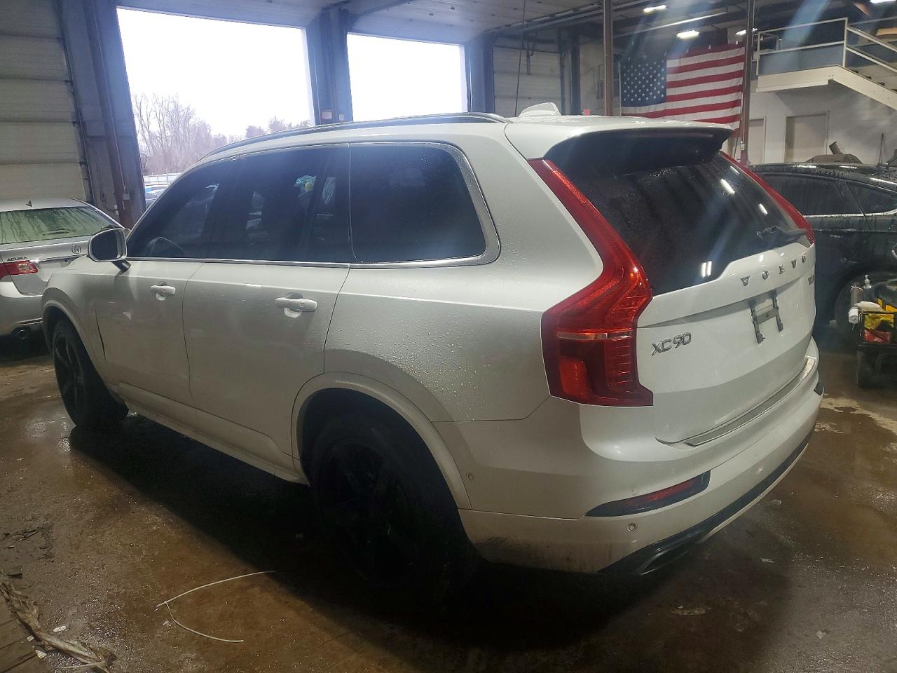 2016 VOLVO XC90 T6 photo 2