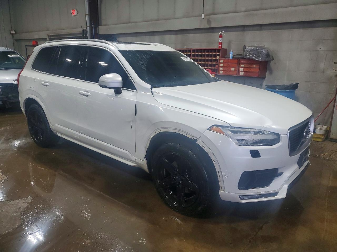 2016 VOLVO XC90 T6 photo 4