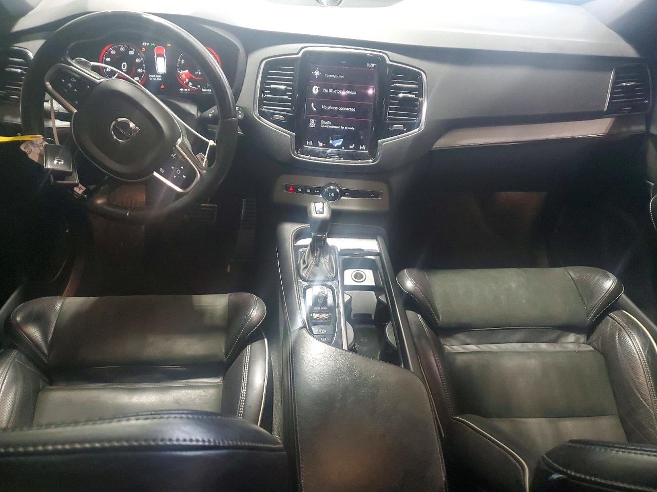 2016 VOLVO XC90 T6 photo 8
