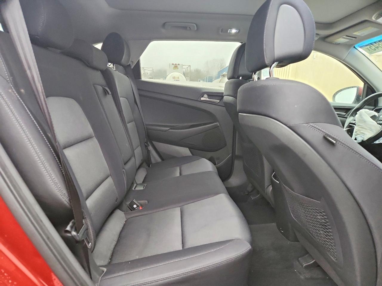 2018 HYUNDAI TUCSON VALUE photo 11
