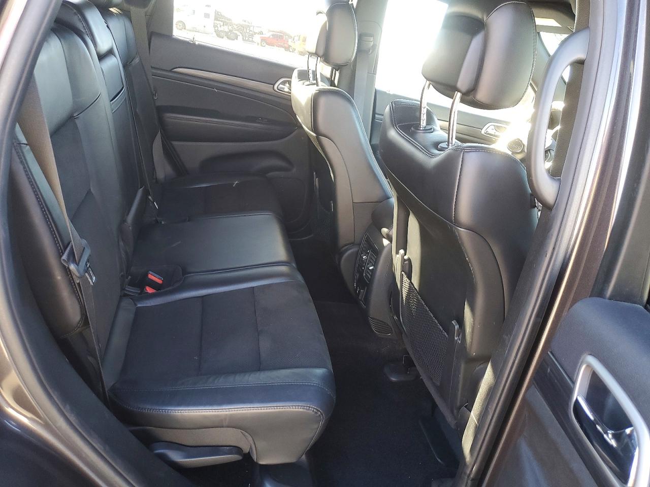 2019 JEEP GRAND CHEROKEE LAREDO photo 11