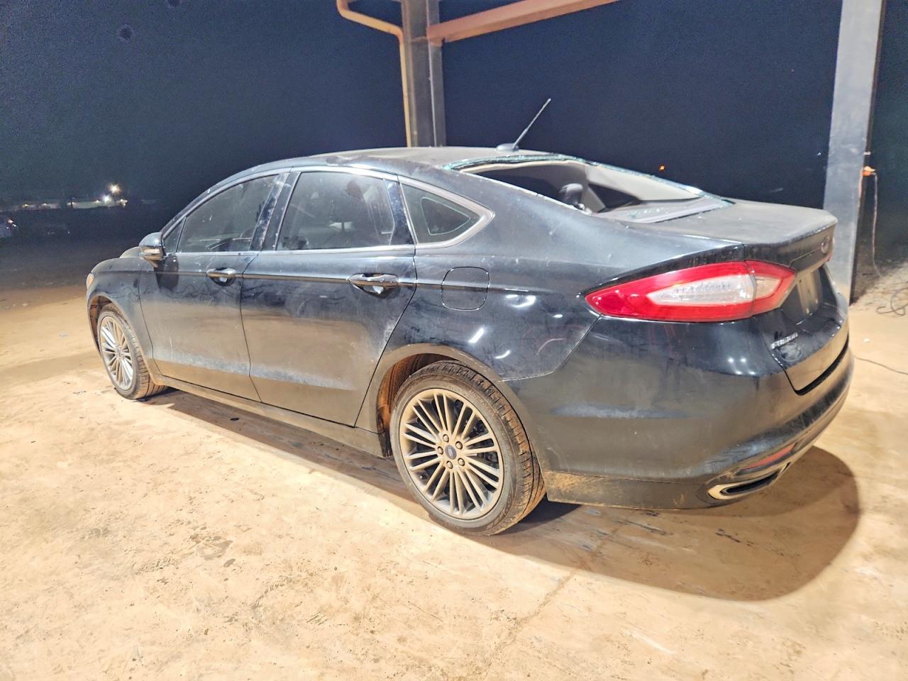2015 FORD FUSION SE photo 2