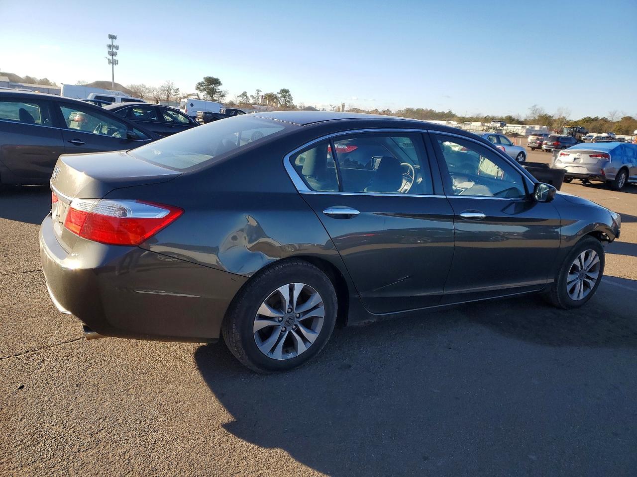 2015 HONDA ACCORD LX photo 3