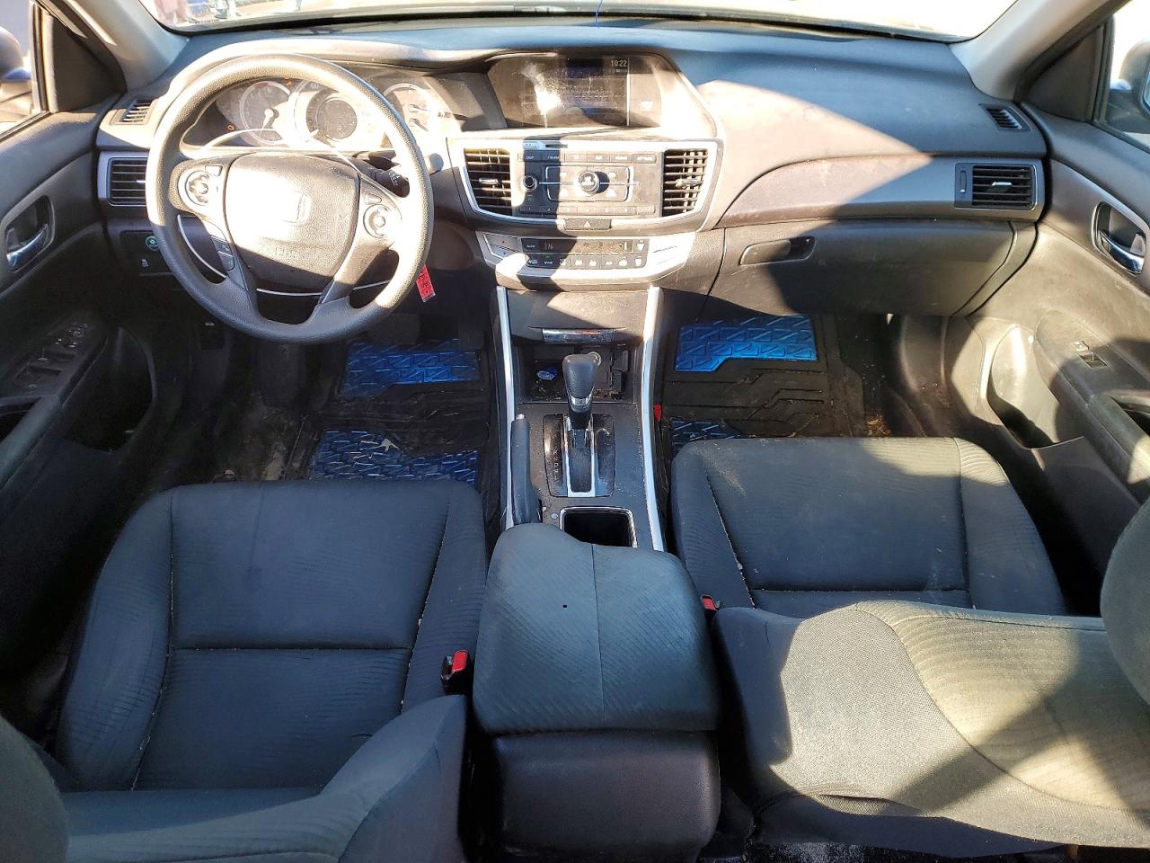 2015 HONDA ACCORD LX photo 8