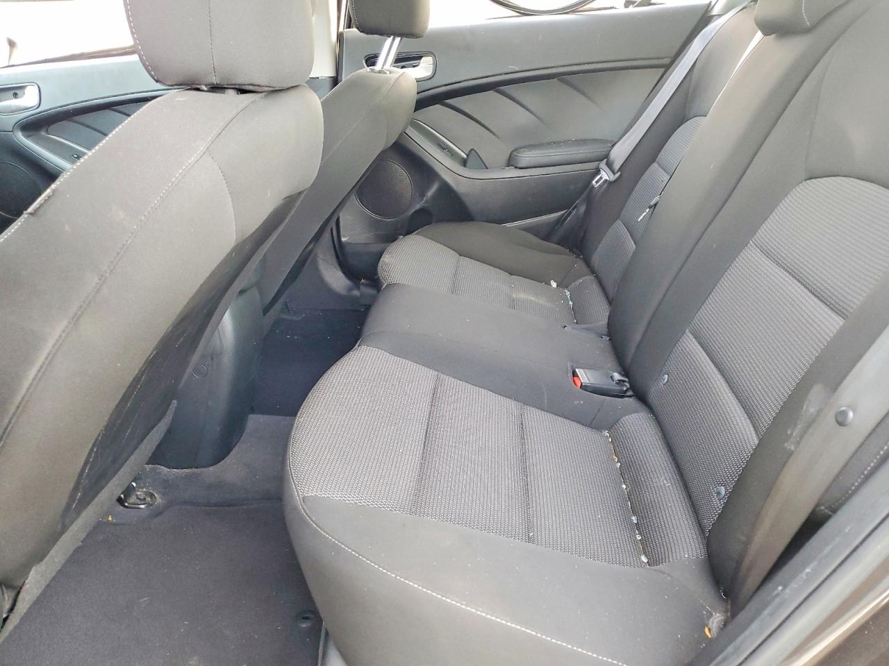 2017 KIA FORTE LX photo 10