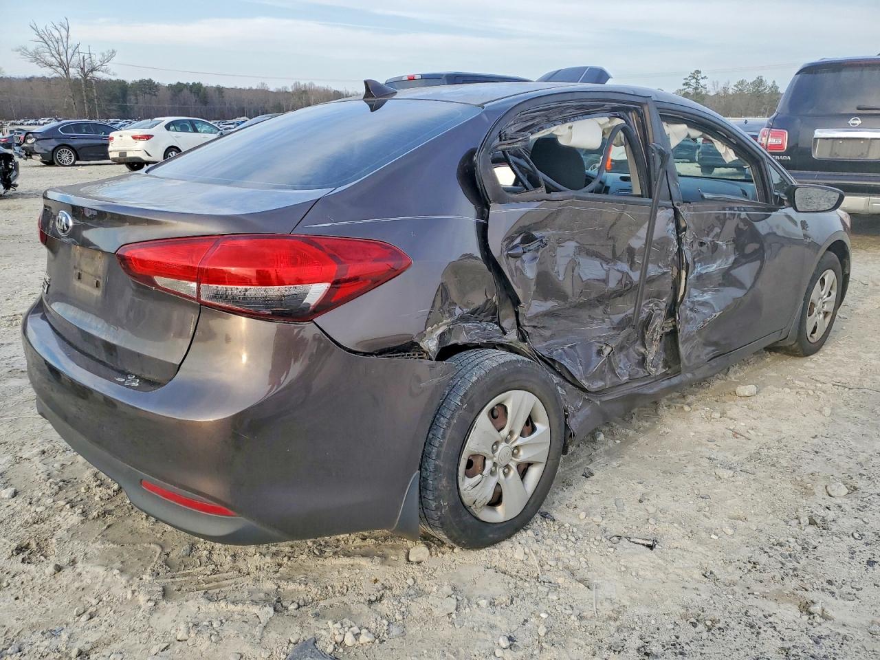 2017 KIA FORTE LX photo 3