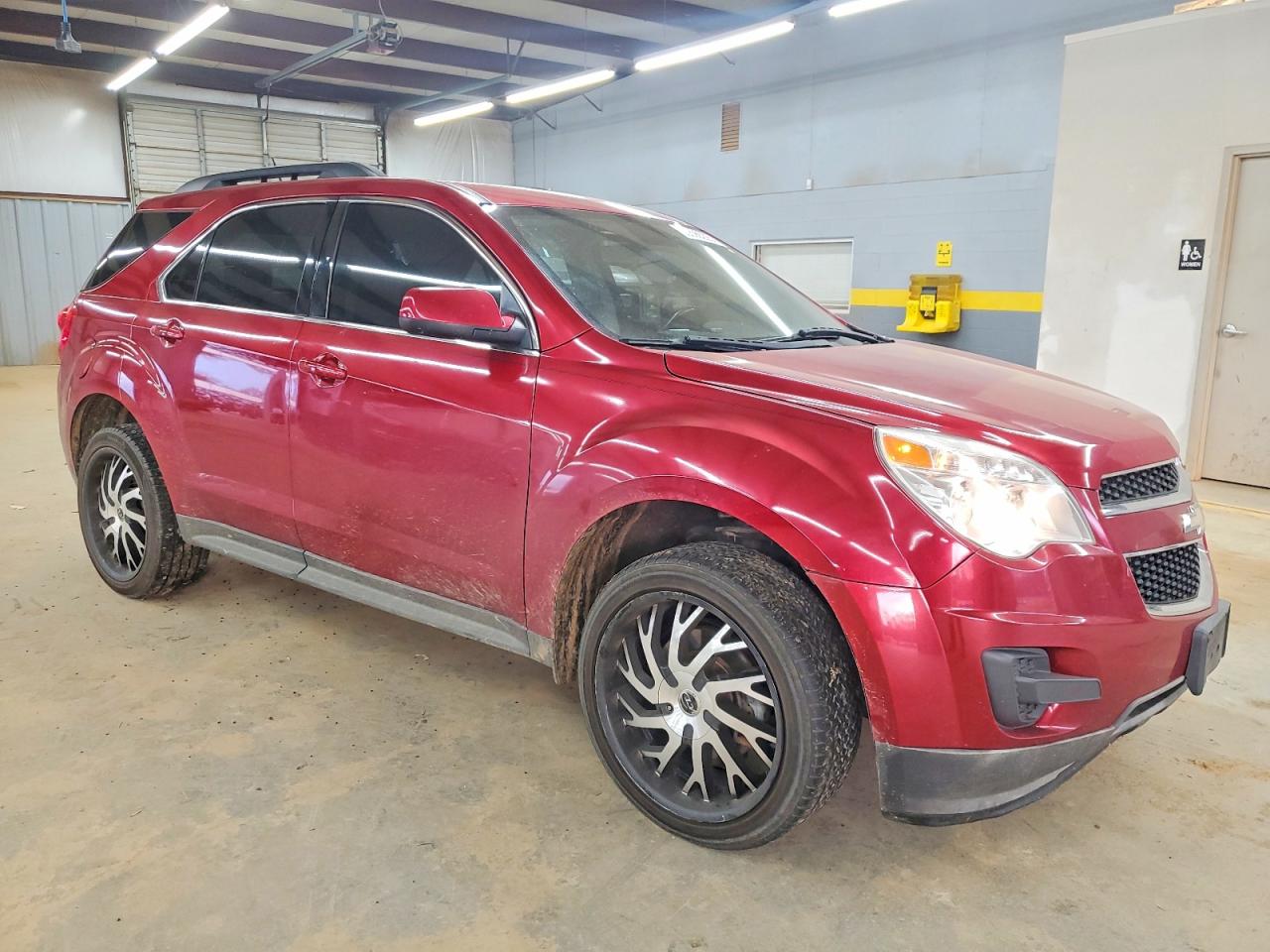 2015 CHEVROLET EQUINOX LT photo 4