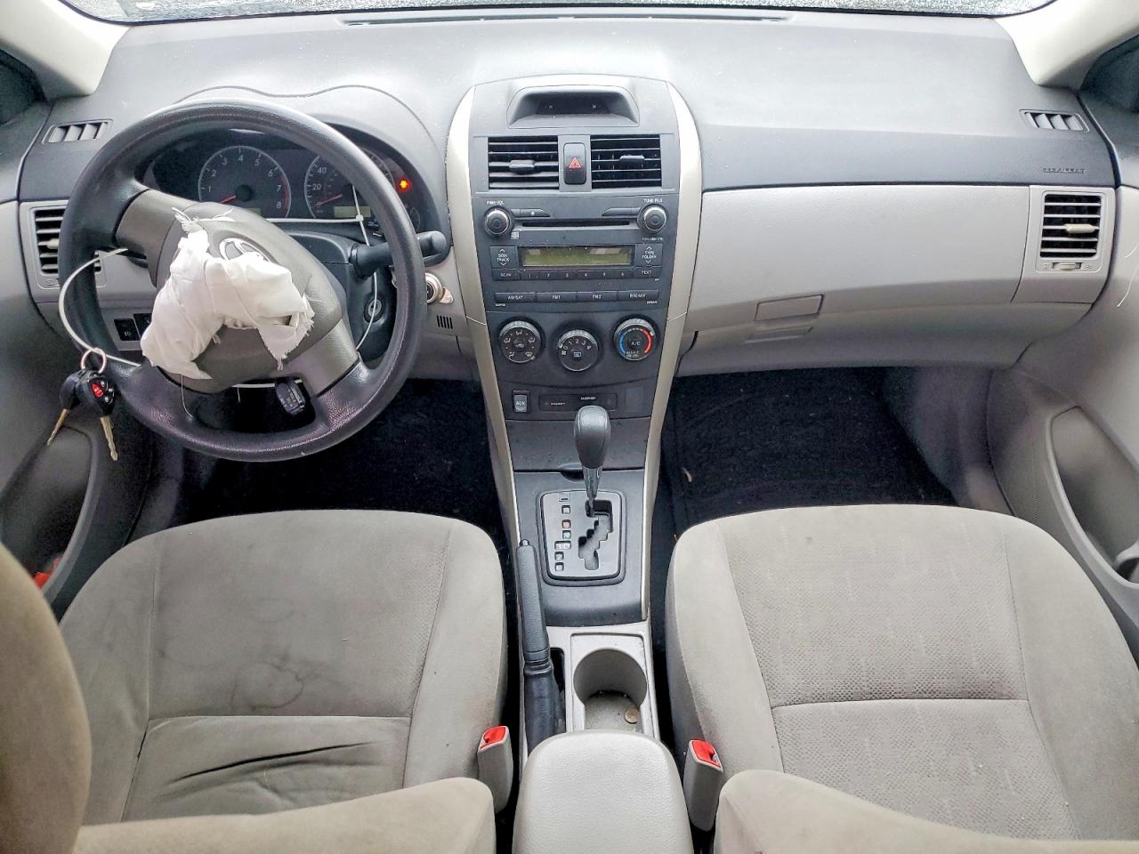 2013 TOYOTA COROLLA BASE photo 8