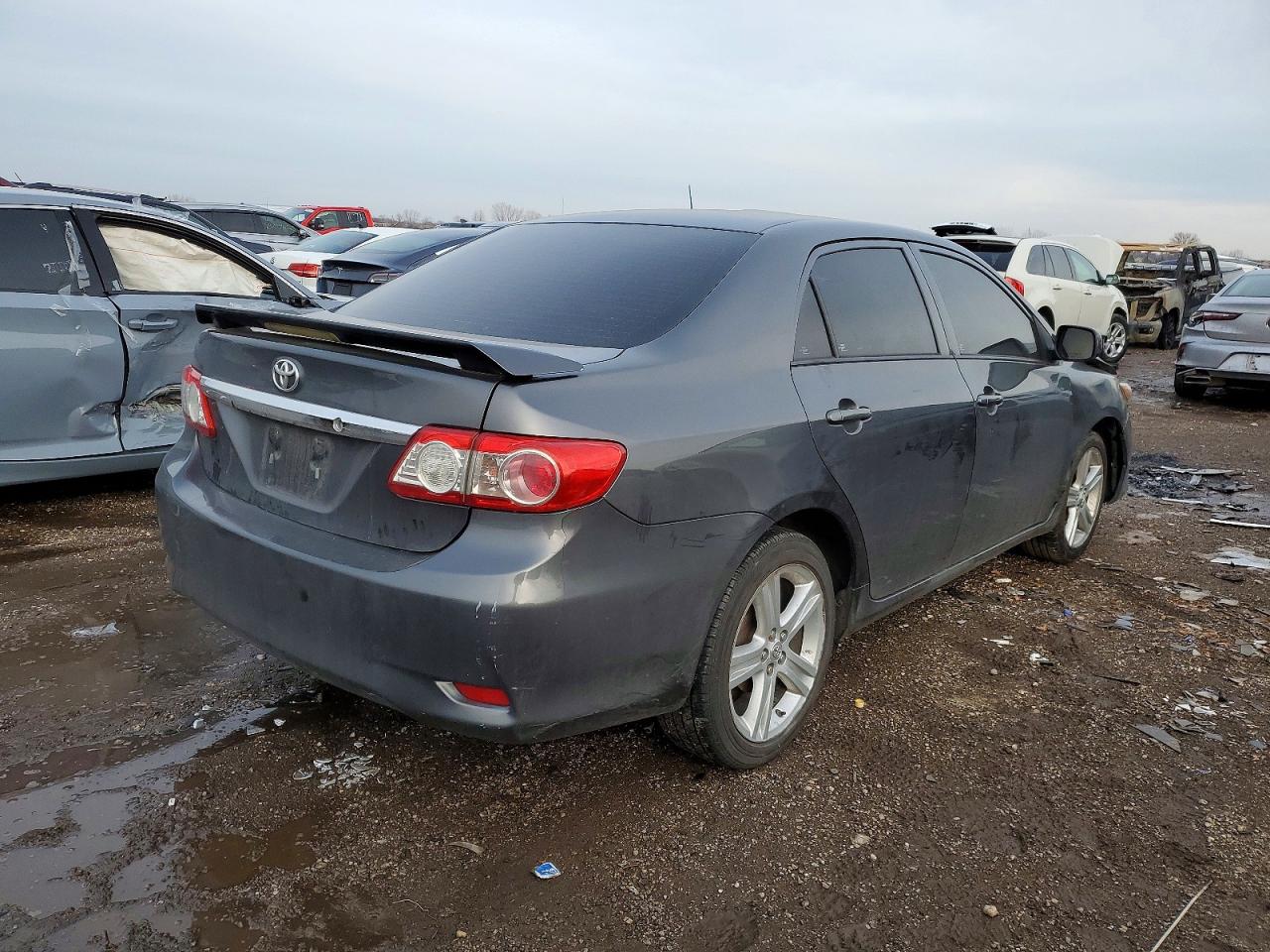 2013 TOYOTA COROLLA BASE photo 3