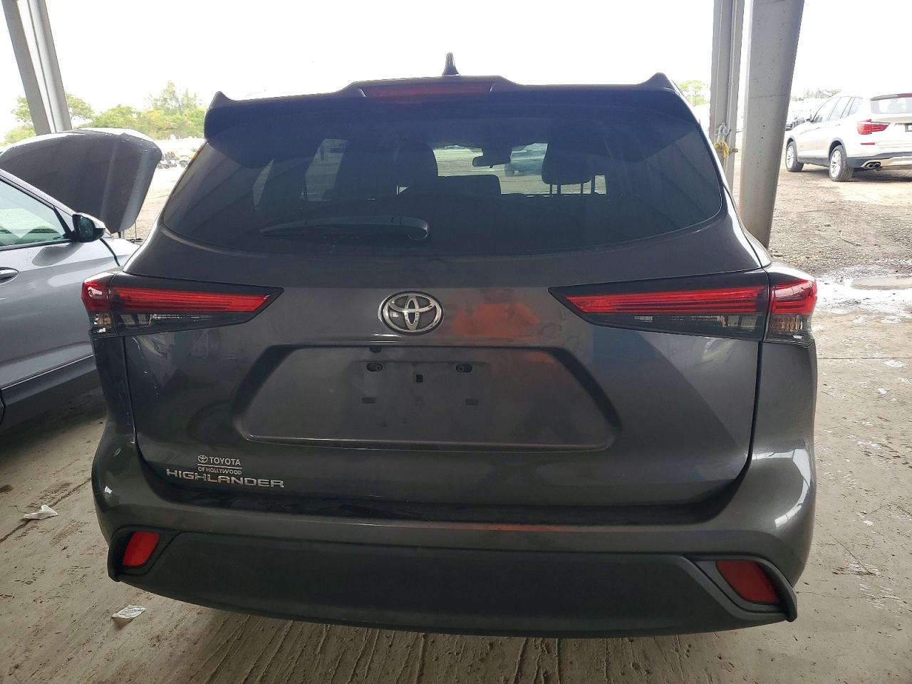 2021 TOYOTA HIGHLANDER L photo 6