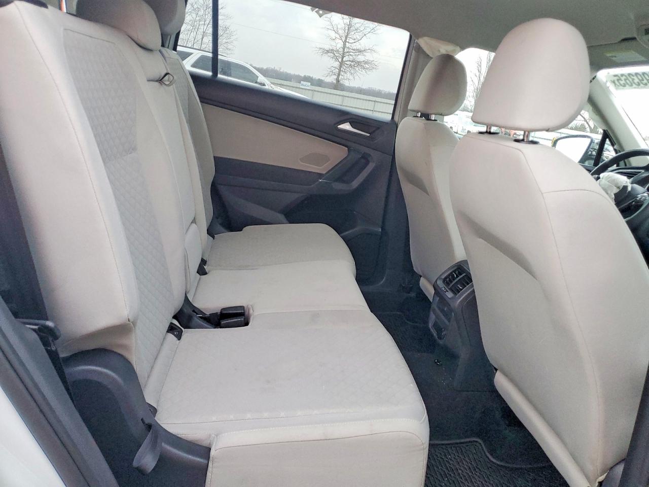 2020 VOLKSWAGEN TIGUAN S photo 11