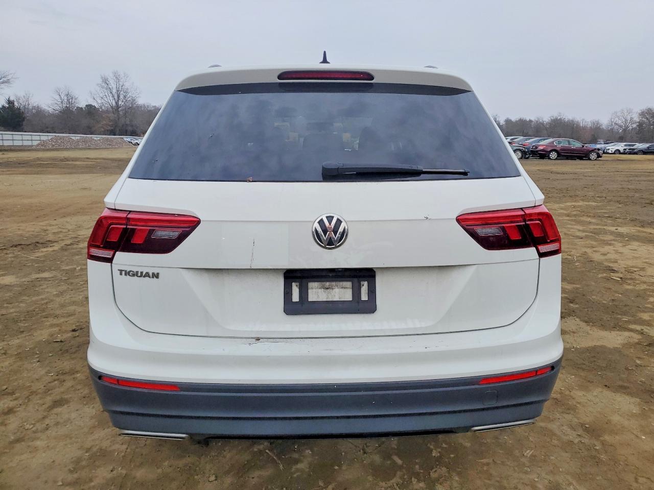2020 VOLKSWAGEN TIGUAN S photo 6