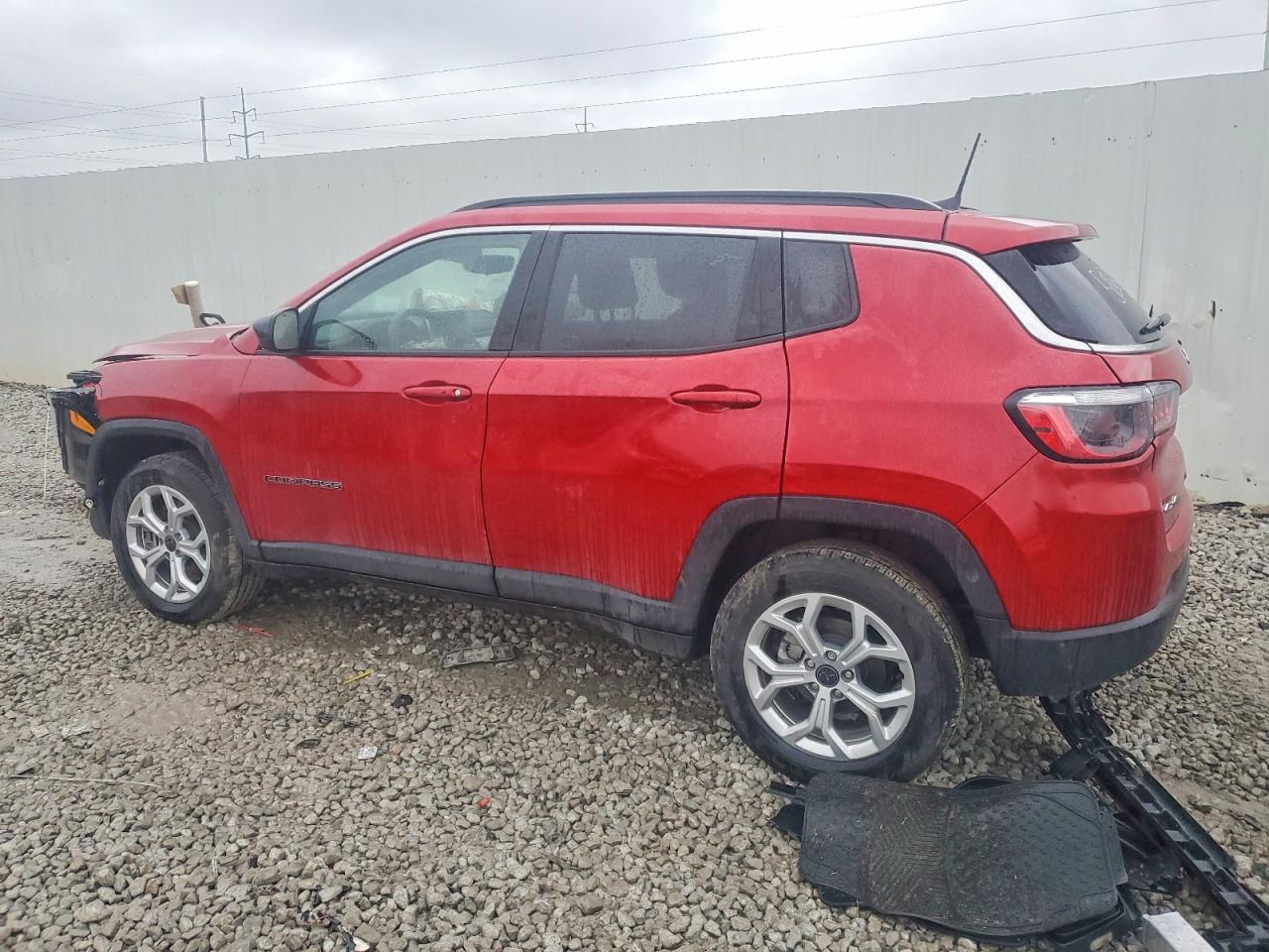 2025 JEEP COMPASS LATITUDE photo 2