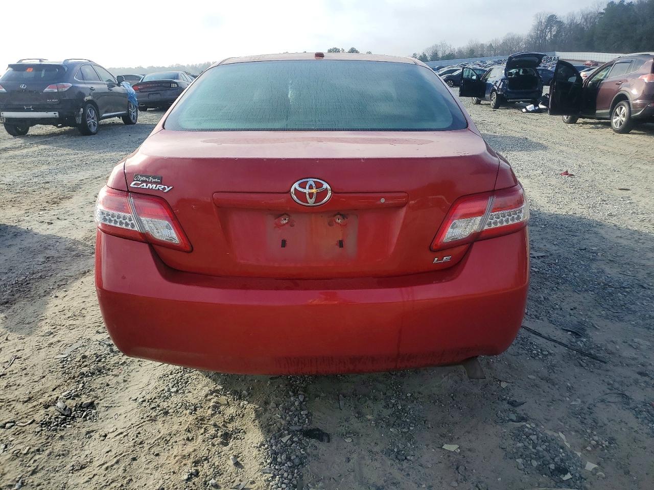 2011 TOYOTA CAMRY BASE photo 6