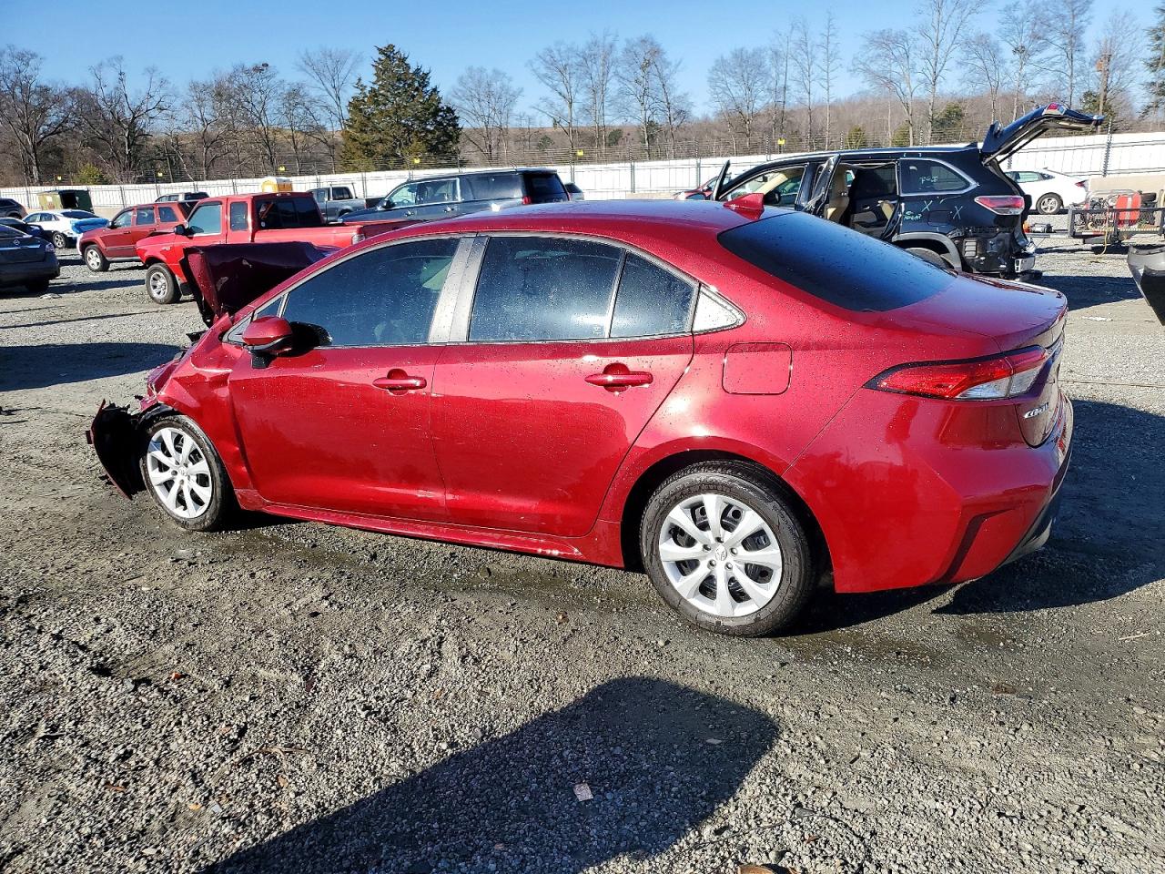 2024 TOYOTA COROLLA LE photo 2