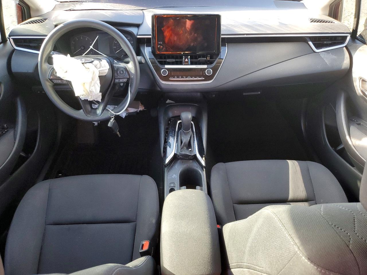 2024 TOYOTA COROLLA LE photo 8