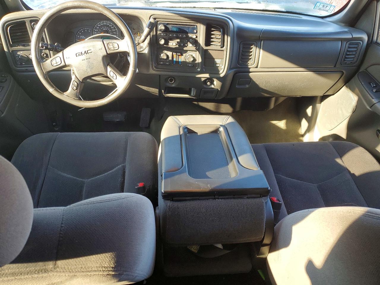 2004 GMC NEW SIERRA K1500 photo 8
