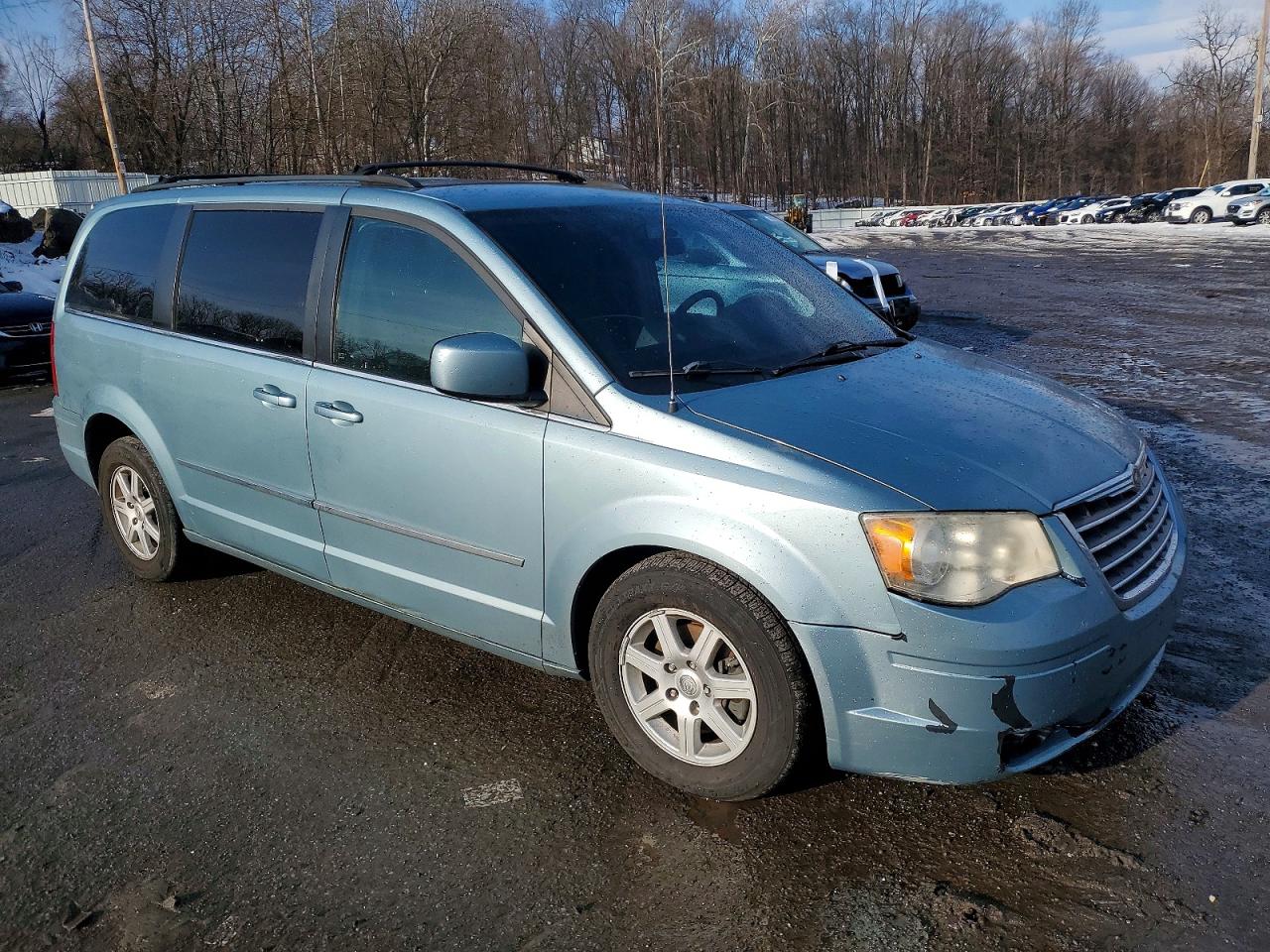 2010 CHRYSLER TOWN & COUNTRY TOURING photo 4