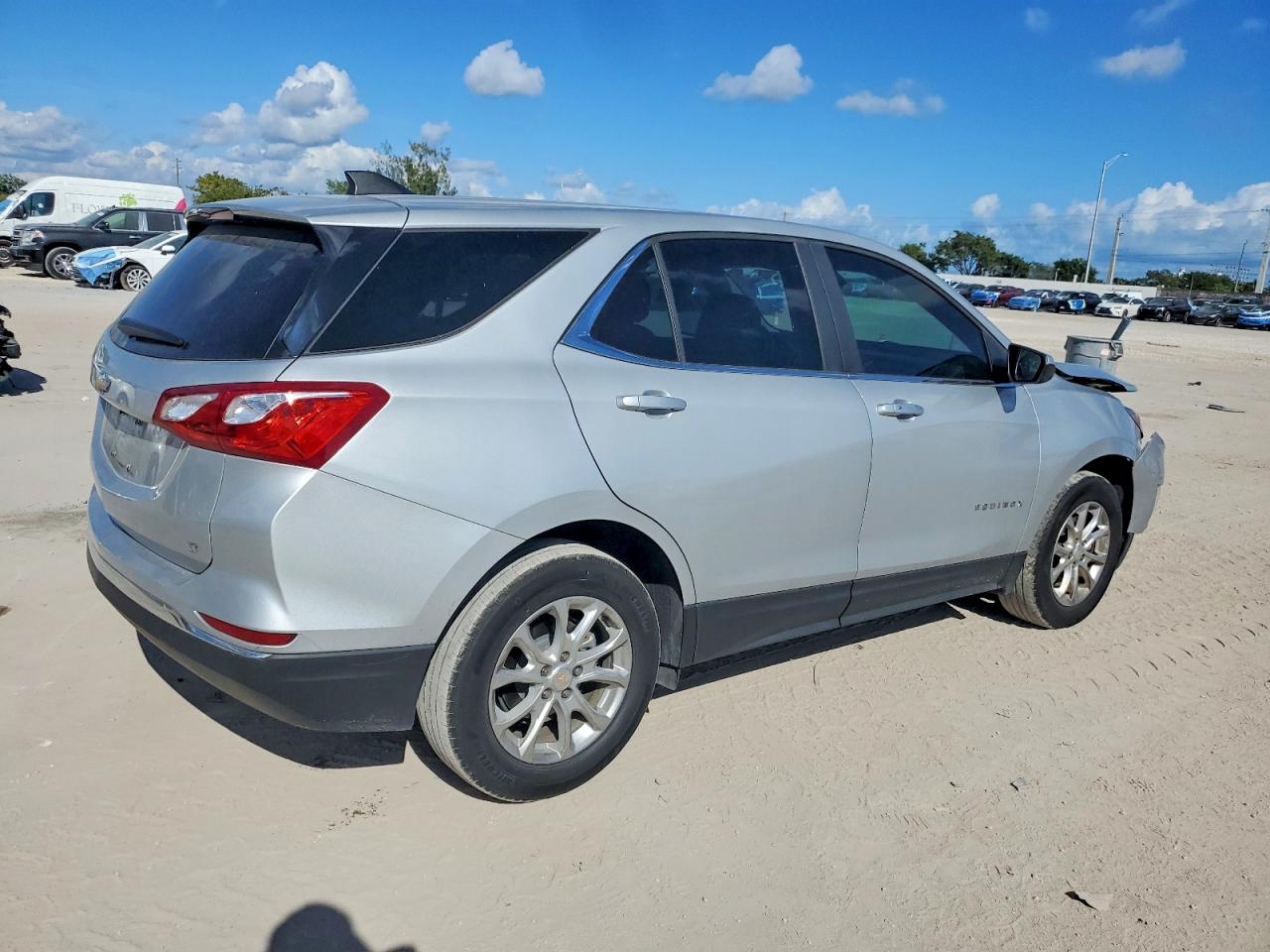 2021 CHEVROLET EQUINOX LT photo 3