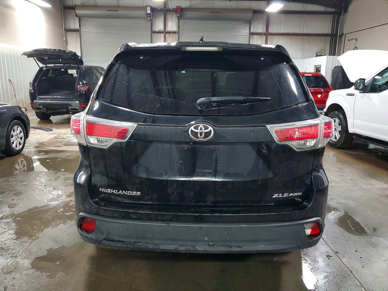 2016 TOYOTA HIGHLANDER XLE photo 6