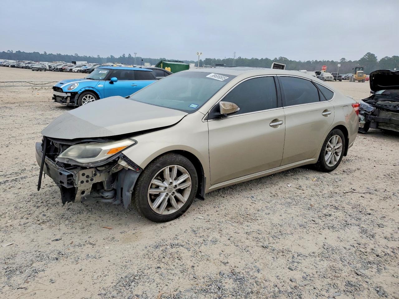 2013 TOYOTA AVALON