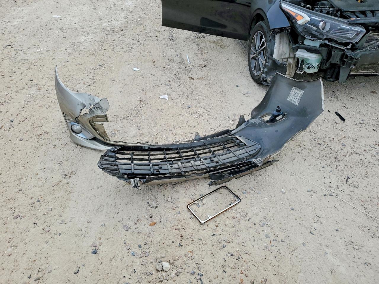 2013 TOYOTA AVALON BASE photo 12