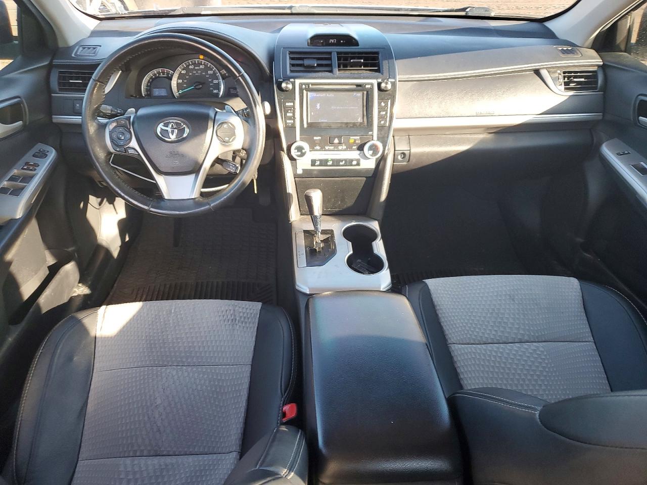 2013 TOYOTA CAMRY L photo 8