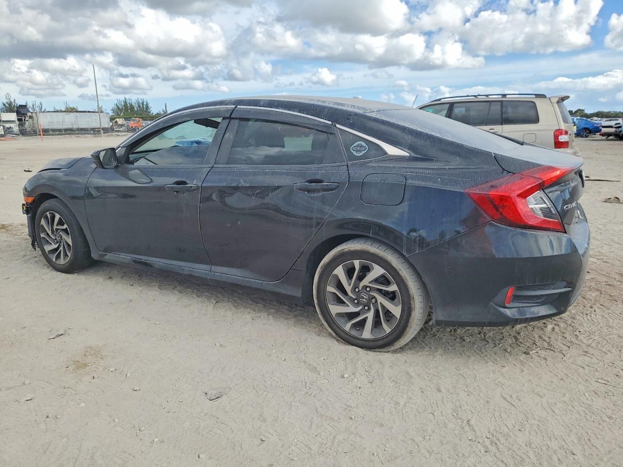 2016 HONDA CIVIC EX photo 2