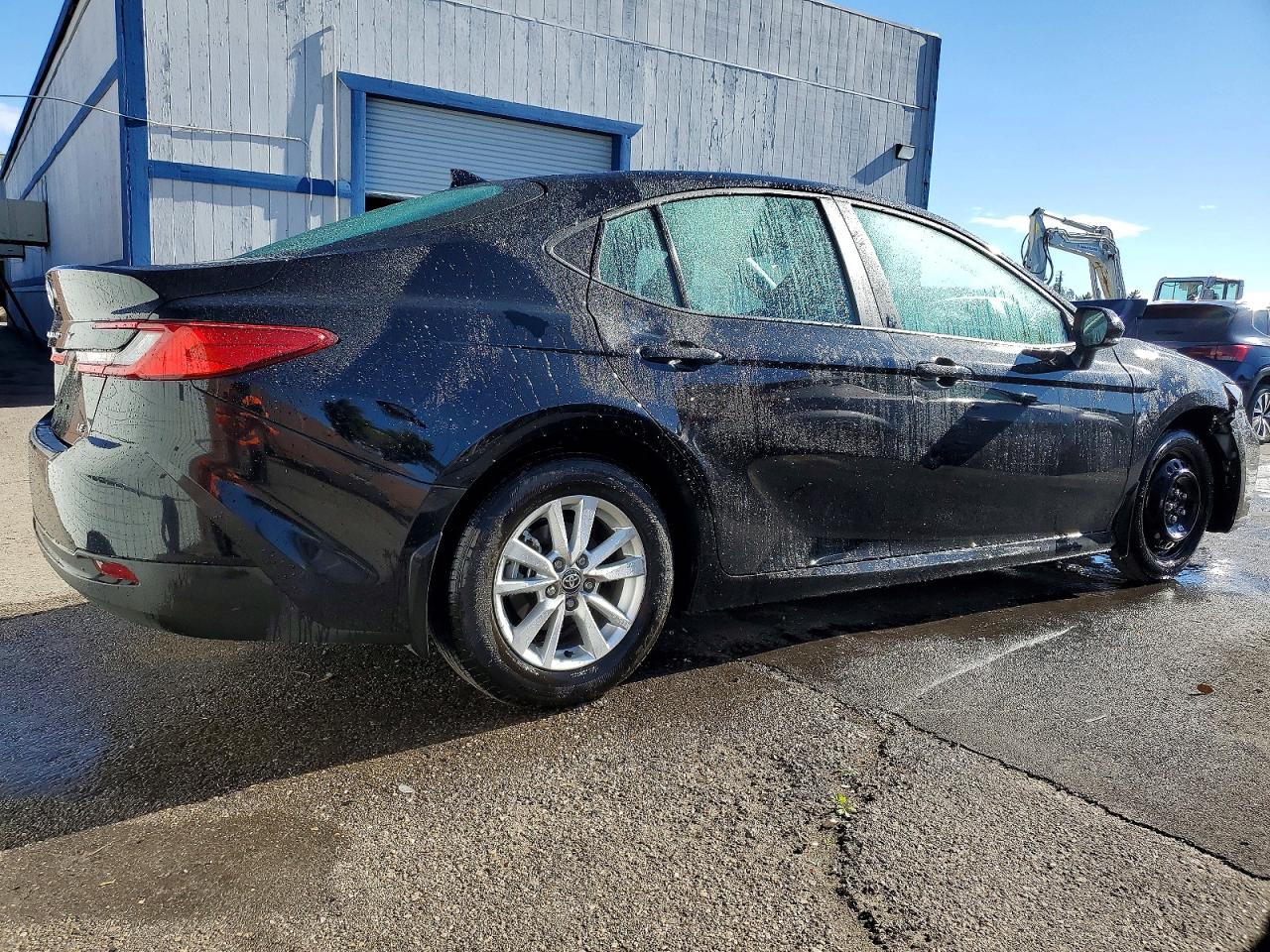 2025 TOYOTA CAMRY XSE photo 3