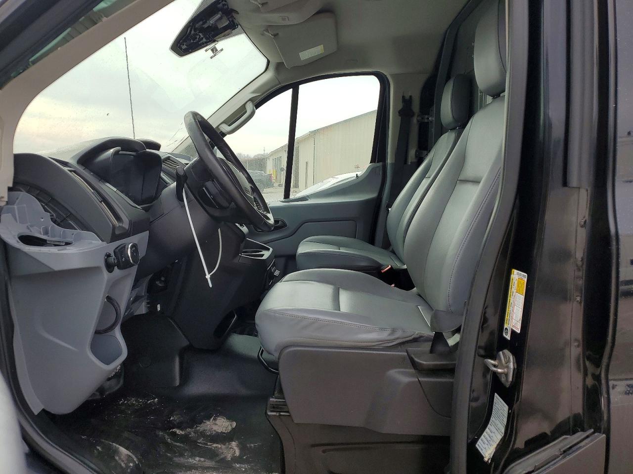 2017 FORD TRANSIT T-150 photo 7