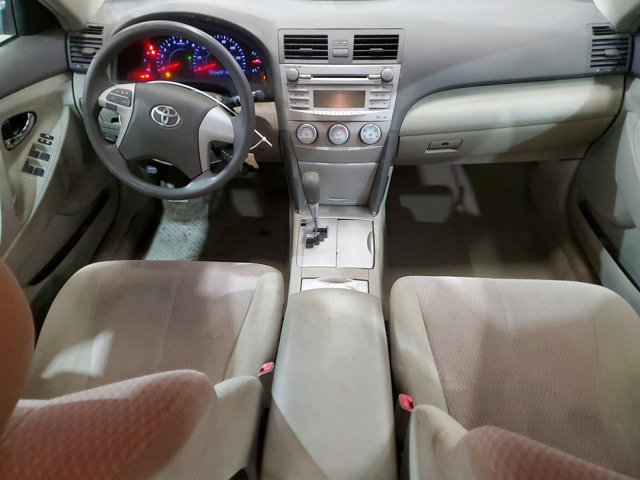 2011 TOYOTA CAMRY BASE photo 8