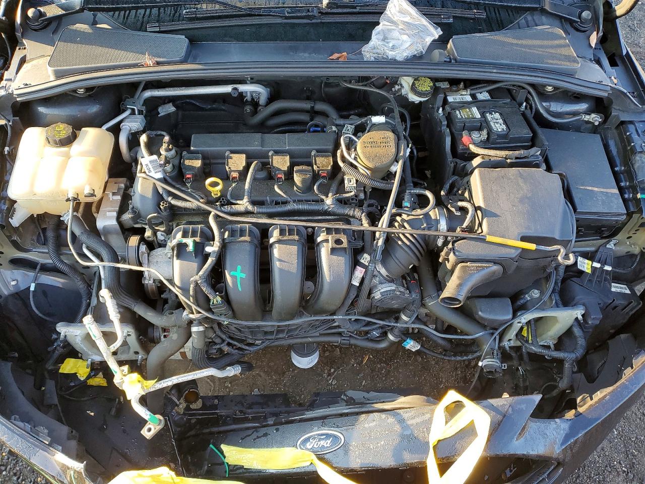2015 FORD FOCUS SE photo 11