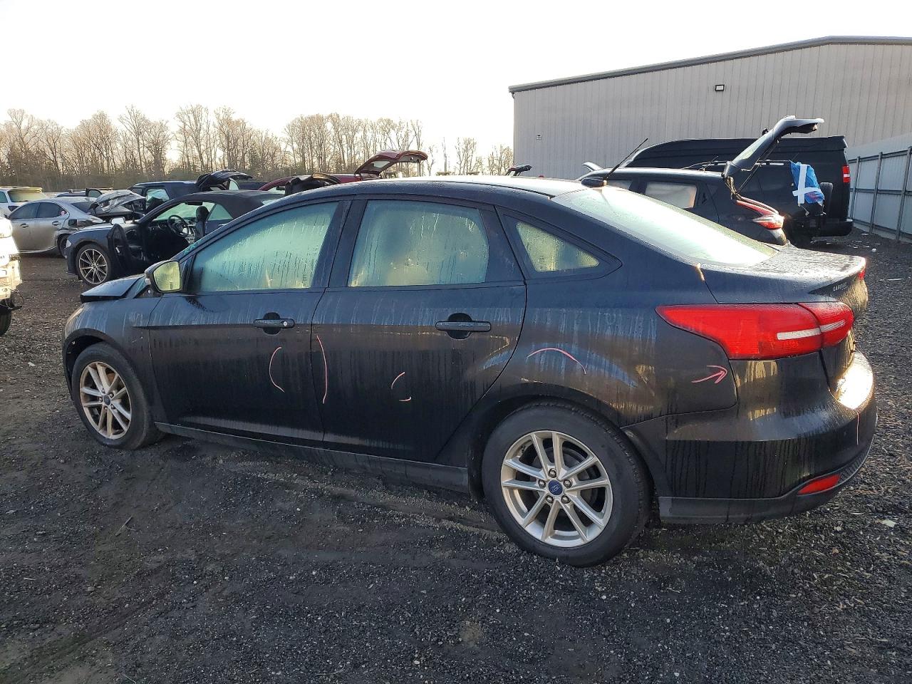 2015 FORD FOCUS SE photo 2