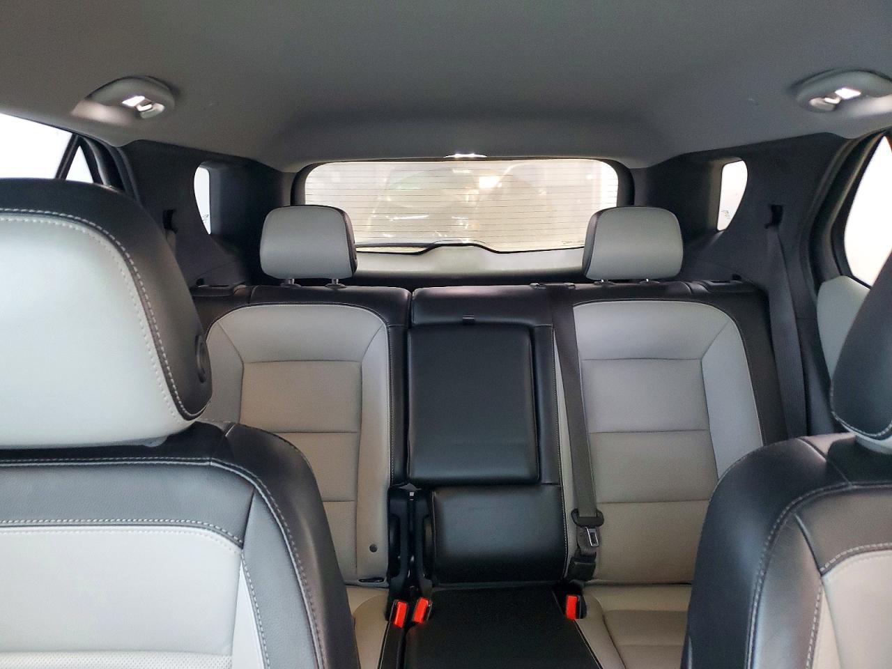 2018 CHEVROLET EQUINOX PREMIER photo 10