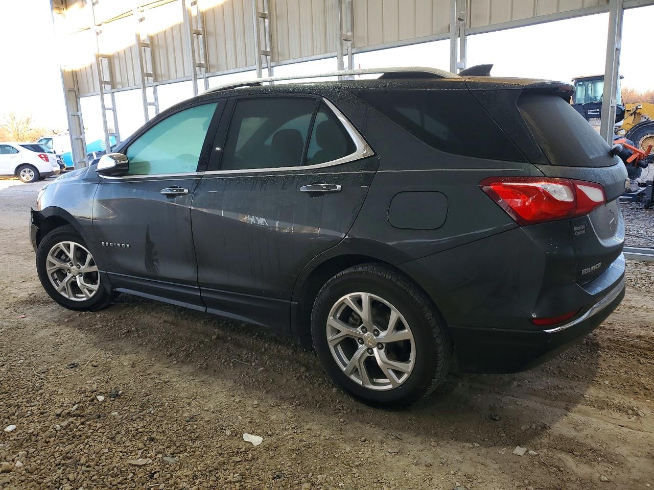 2018 CHEVROLET EQUINOX PREMIER photo 2