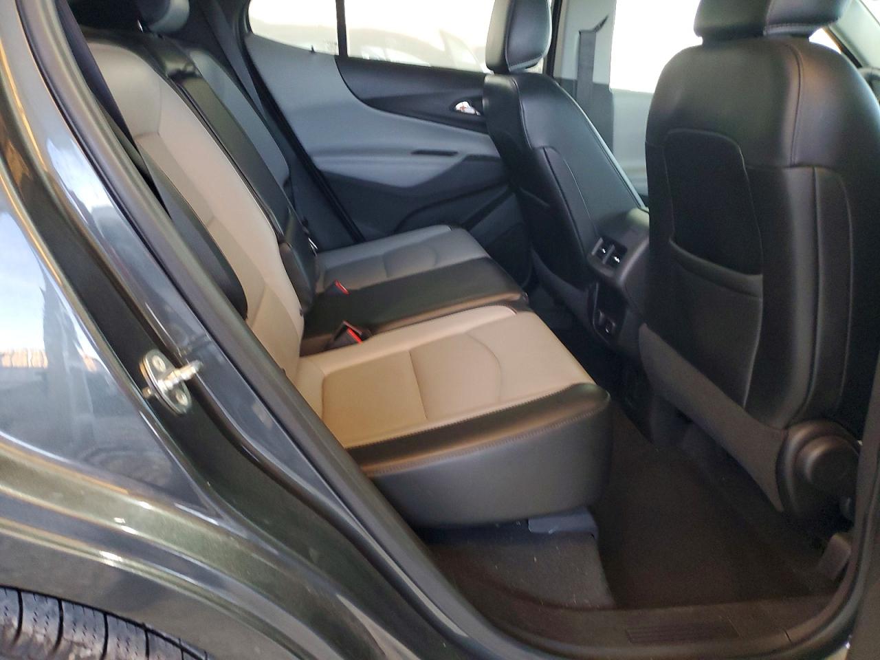 2018 CHEVROLET EQUINOX PREMIER photo 11