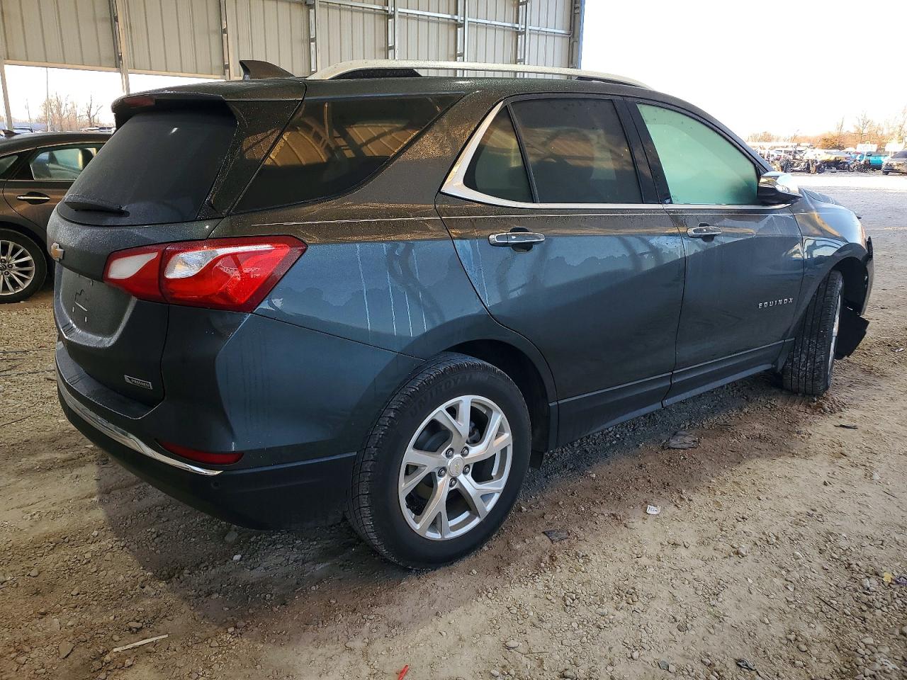 2018 CHEVROLET EQUINOX PREMIER photo 3