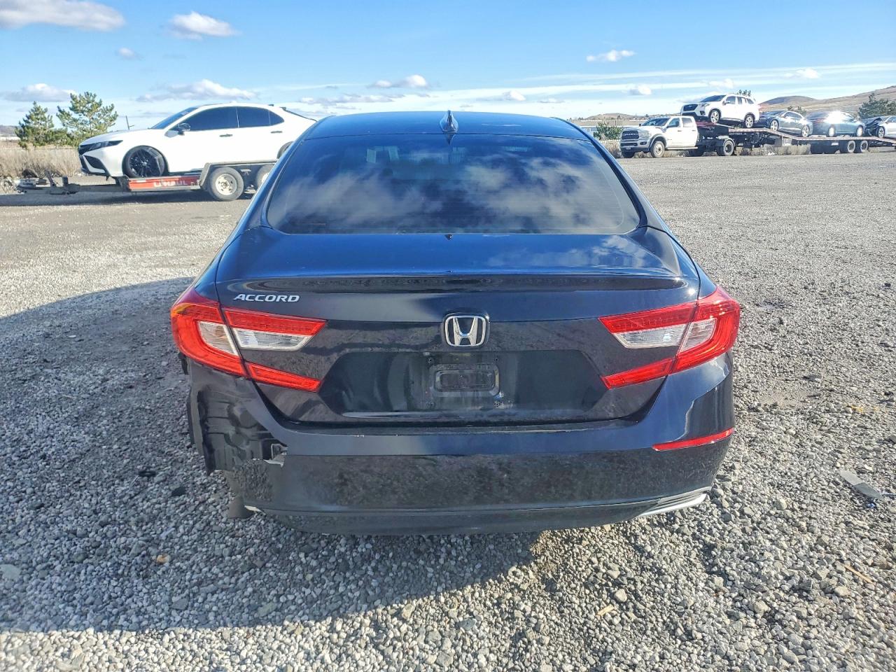 2018 HONDA ACCORD LX photo 6
