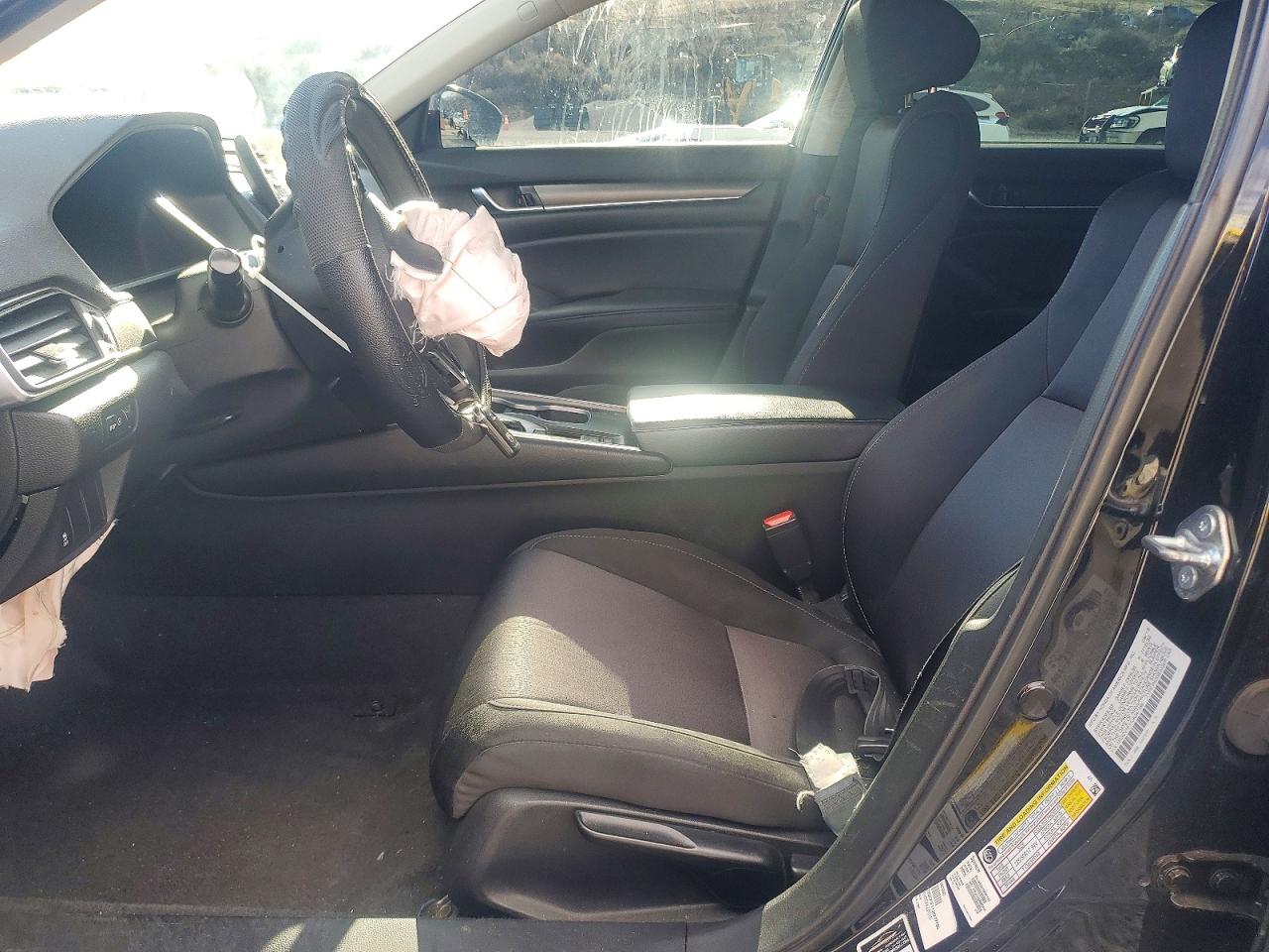 2018 HONDA ACCORD LX photo 7