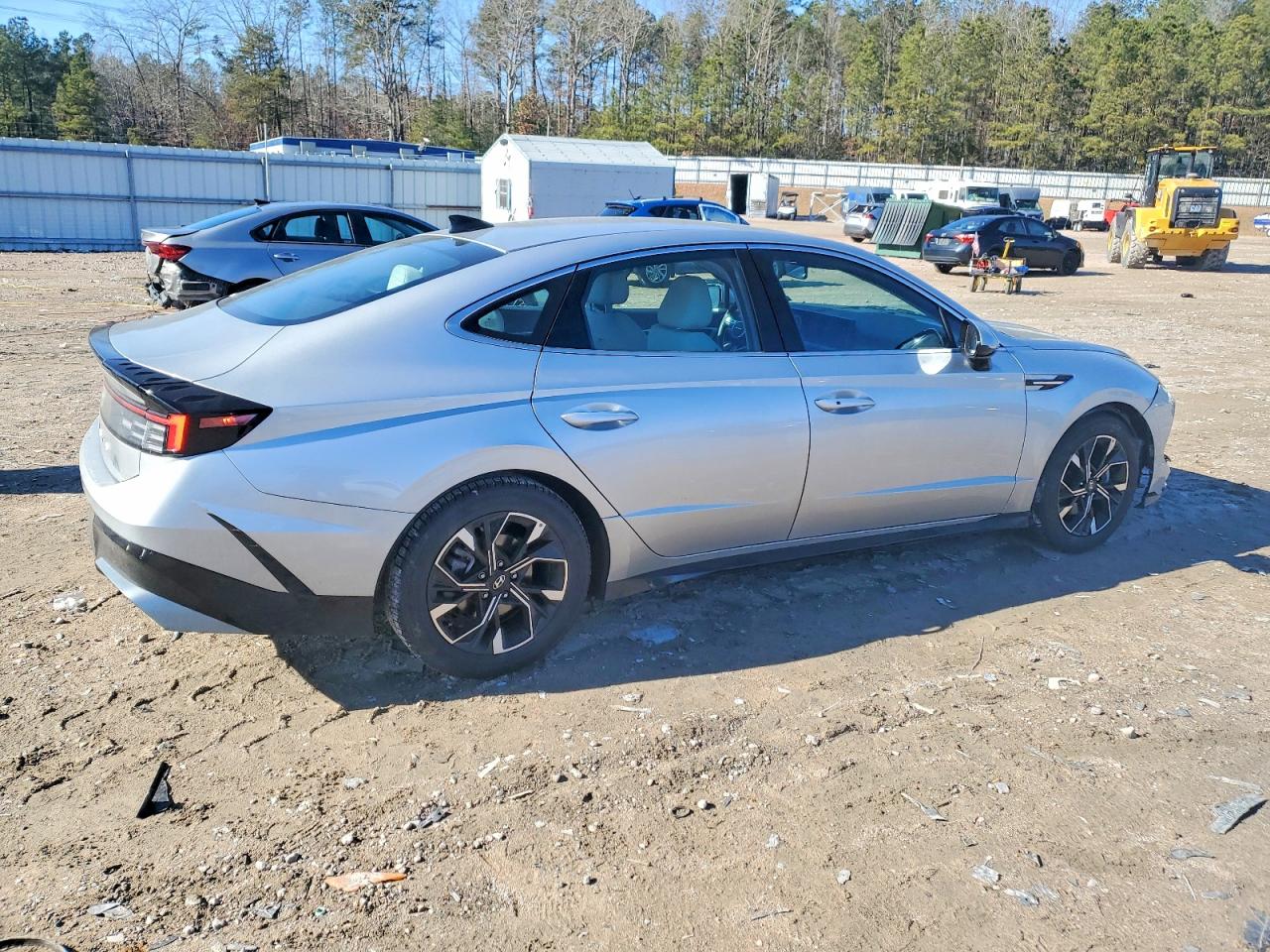 2025 HYUNDAI SONATA SEL photo 3