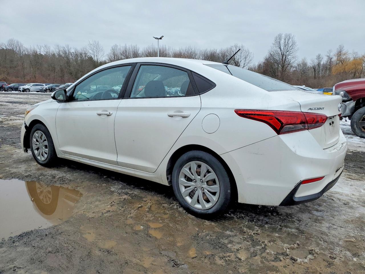 2019 HYUNDAI ACCENT SE photo 2