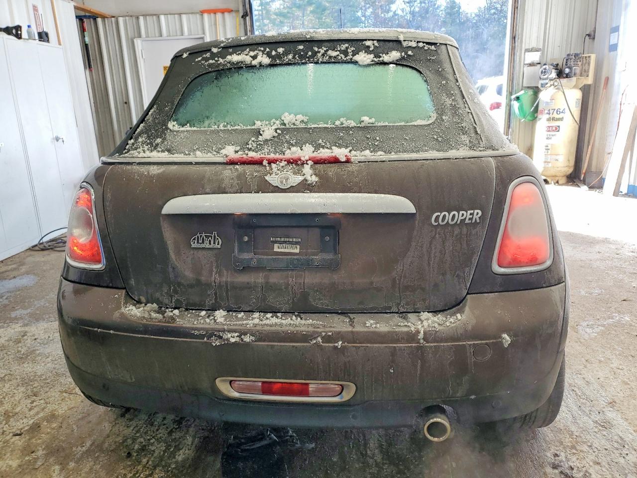 2011 MINI COOPER photo 6