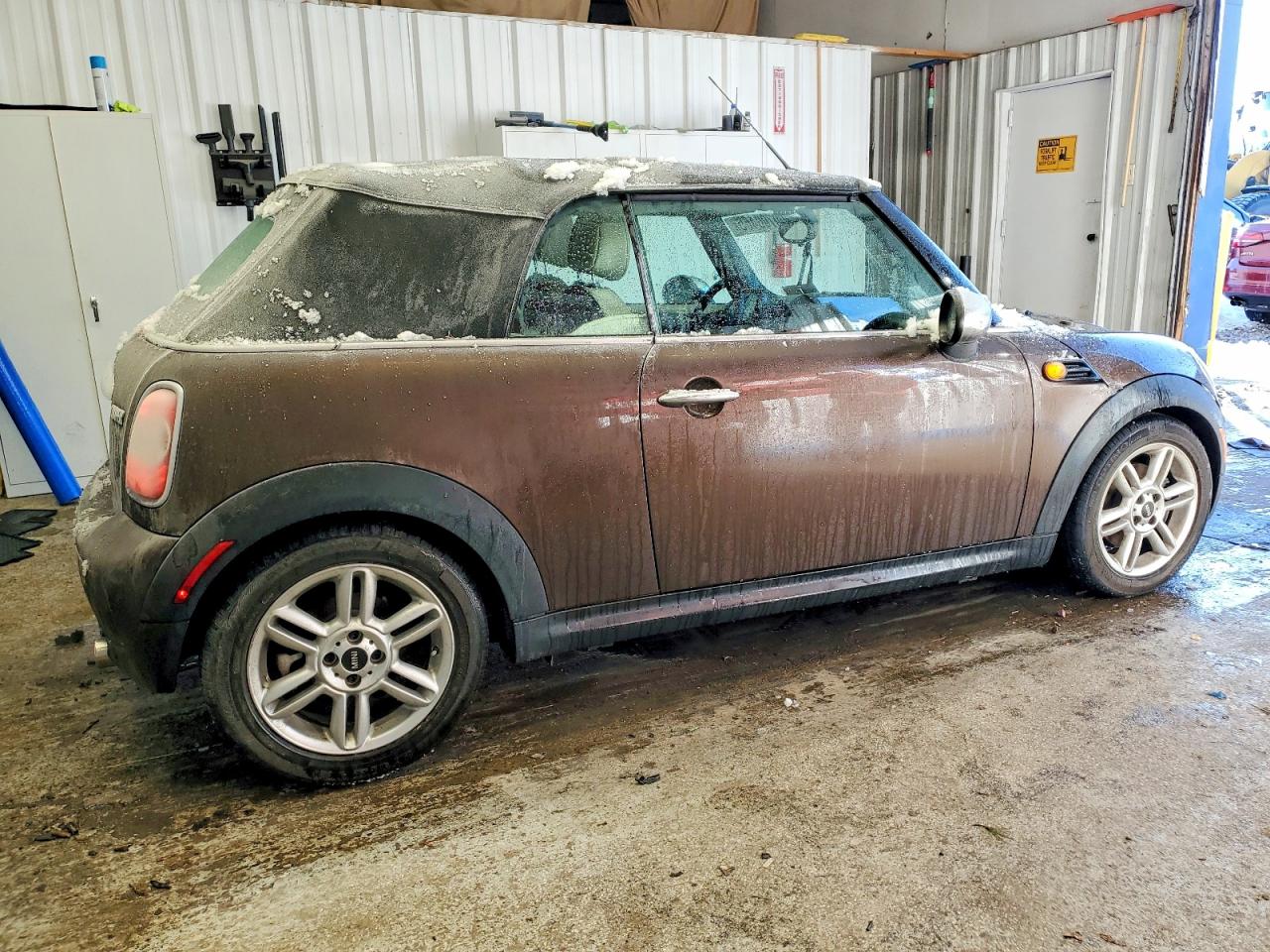 2011 MINI COOPER photo 3