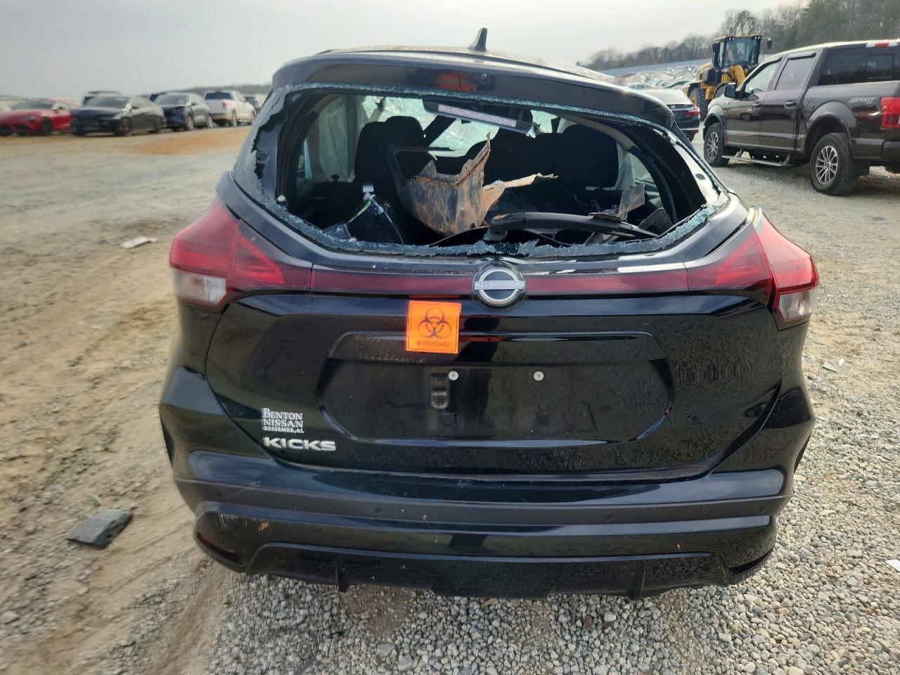 2022 NISSAN KICKS S photo 6
