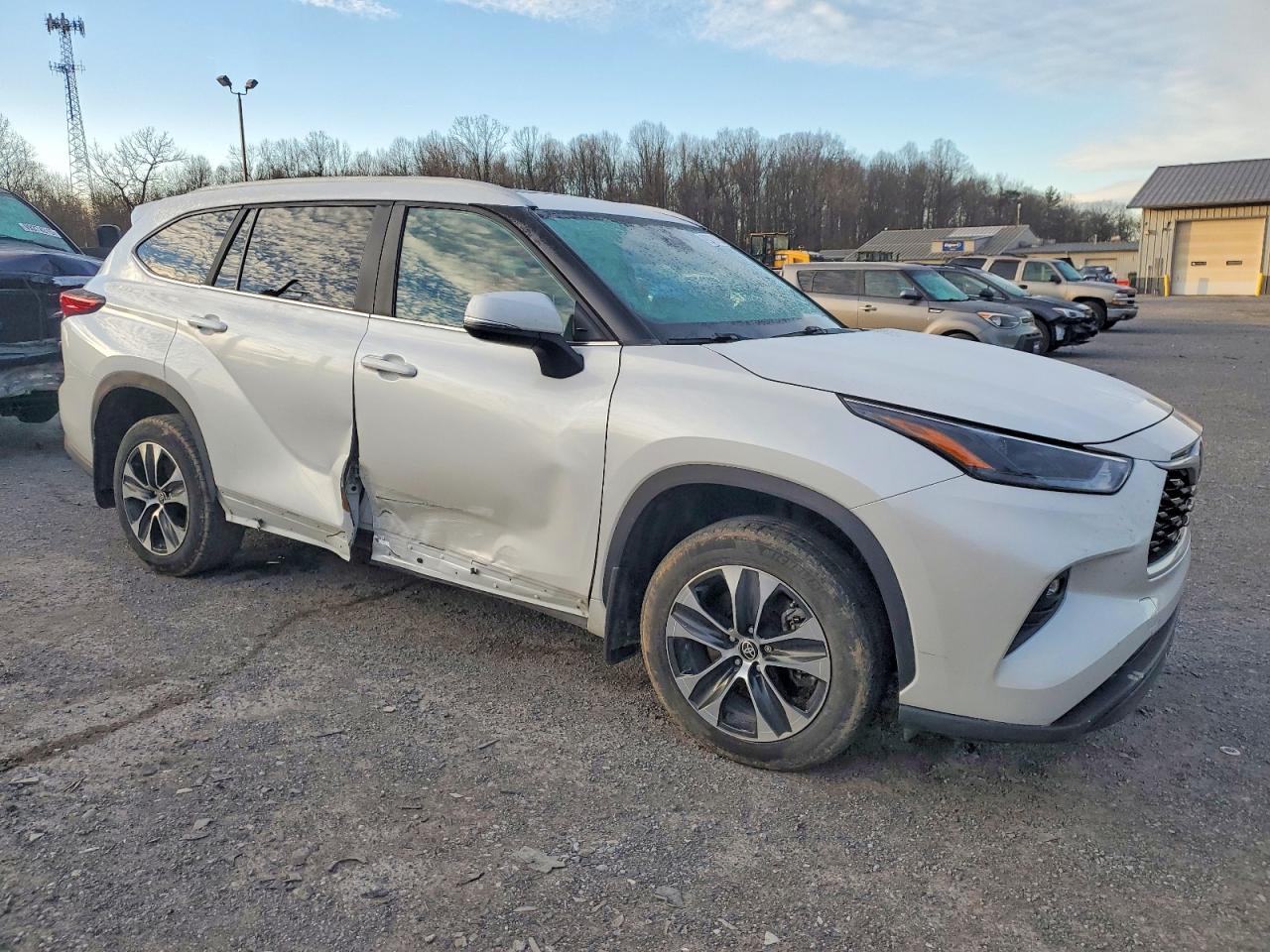 2023 TOYOTA HIGHLANDER L photo 4