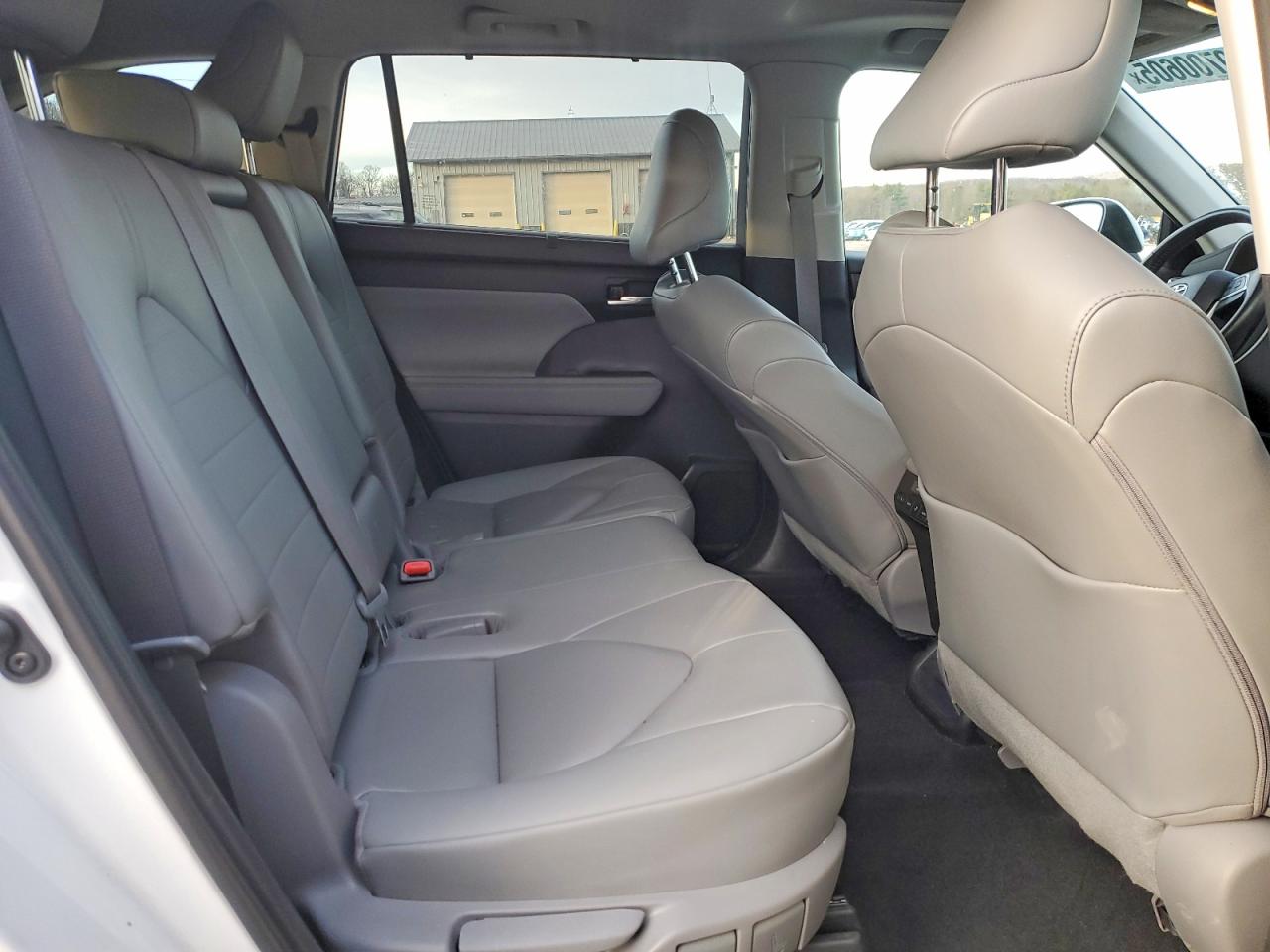 2023 TOYOTA HIGHLANDER L photo 11