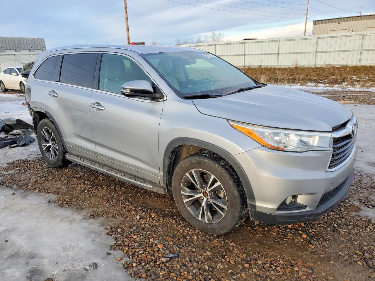 2016 TOYOTA HIGHLANDER XLE photo 4